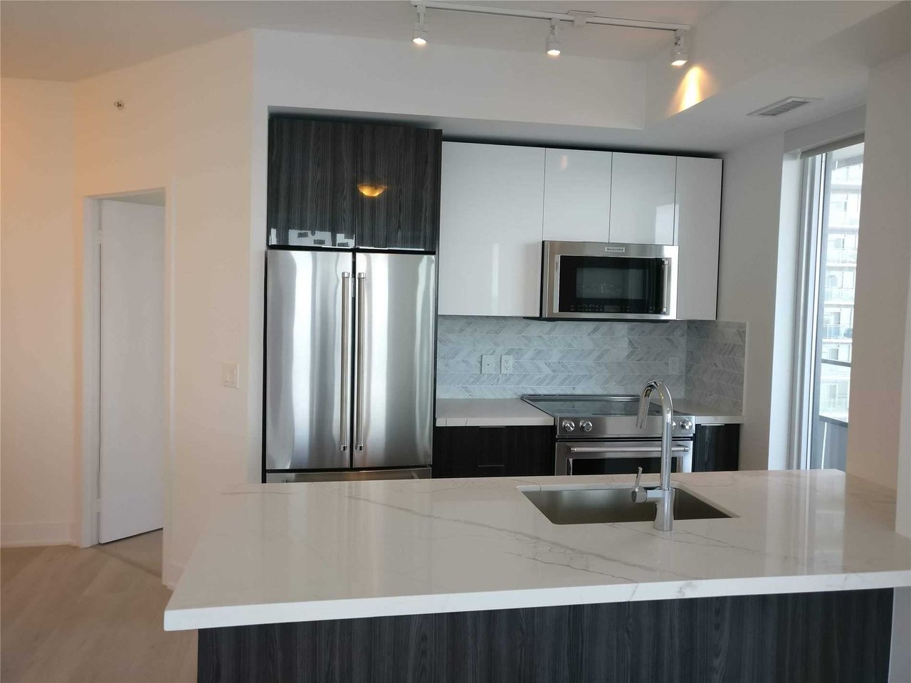 20 Shore Breeze Drive S 3107