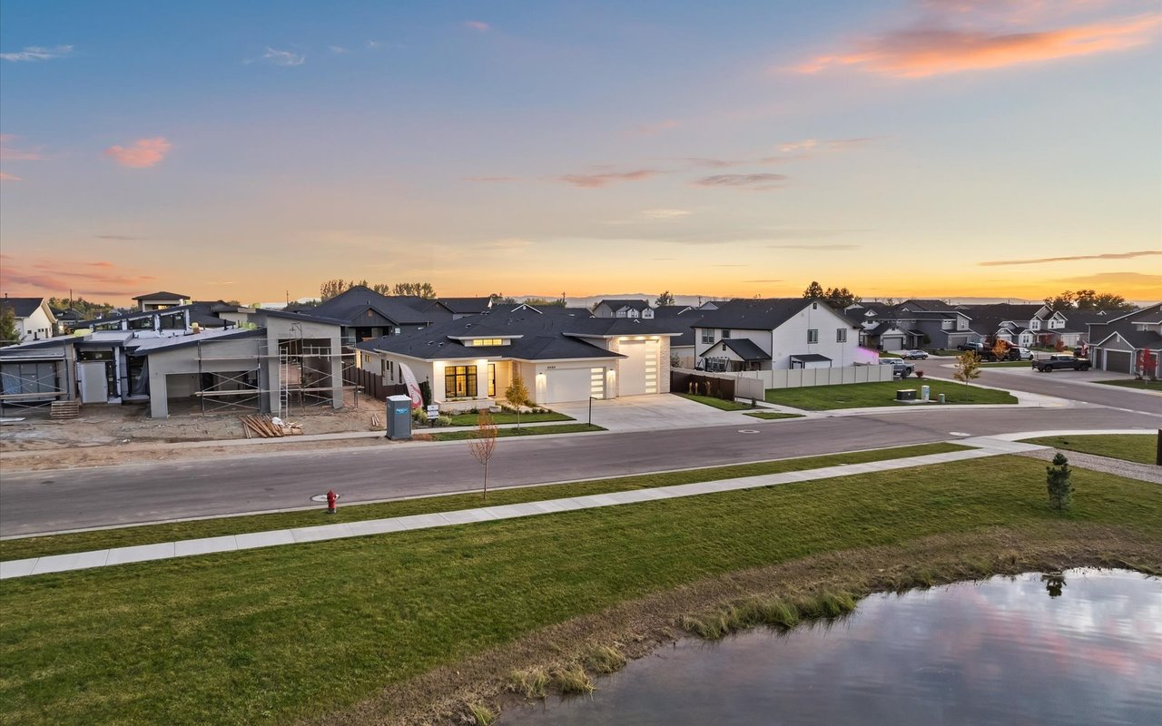 Modern Prairie Style Home in Serene Star, Idaho