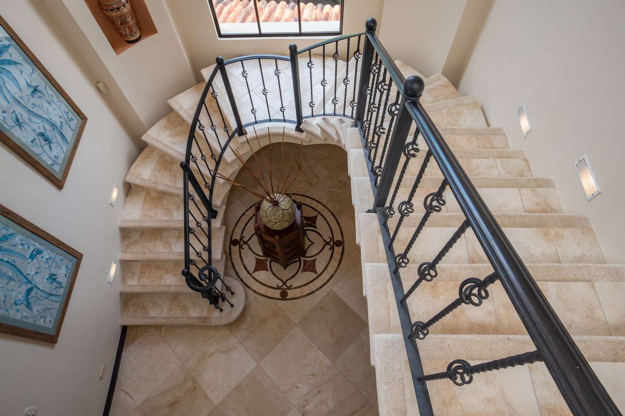 Casa Loro - Luxury Estate