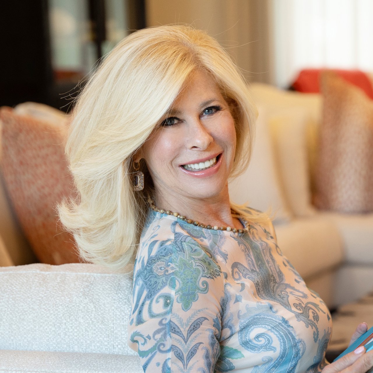 Karen Sharf Greenvale, NY Real Estate Agent Headshot