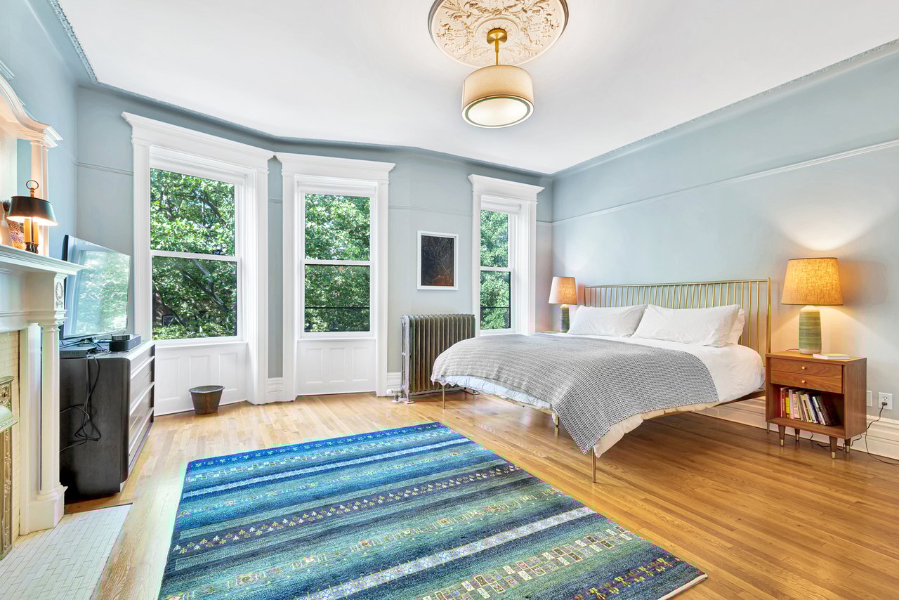 542 3RD Street
