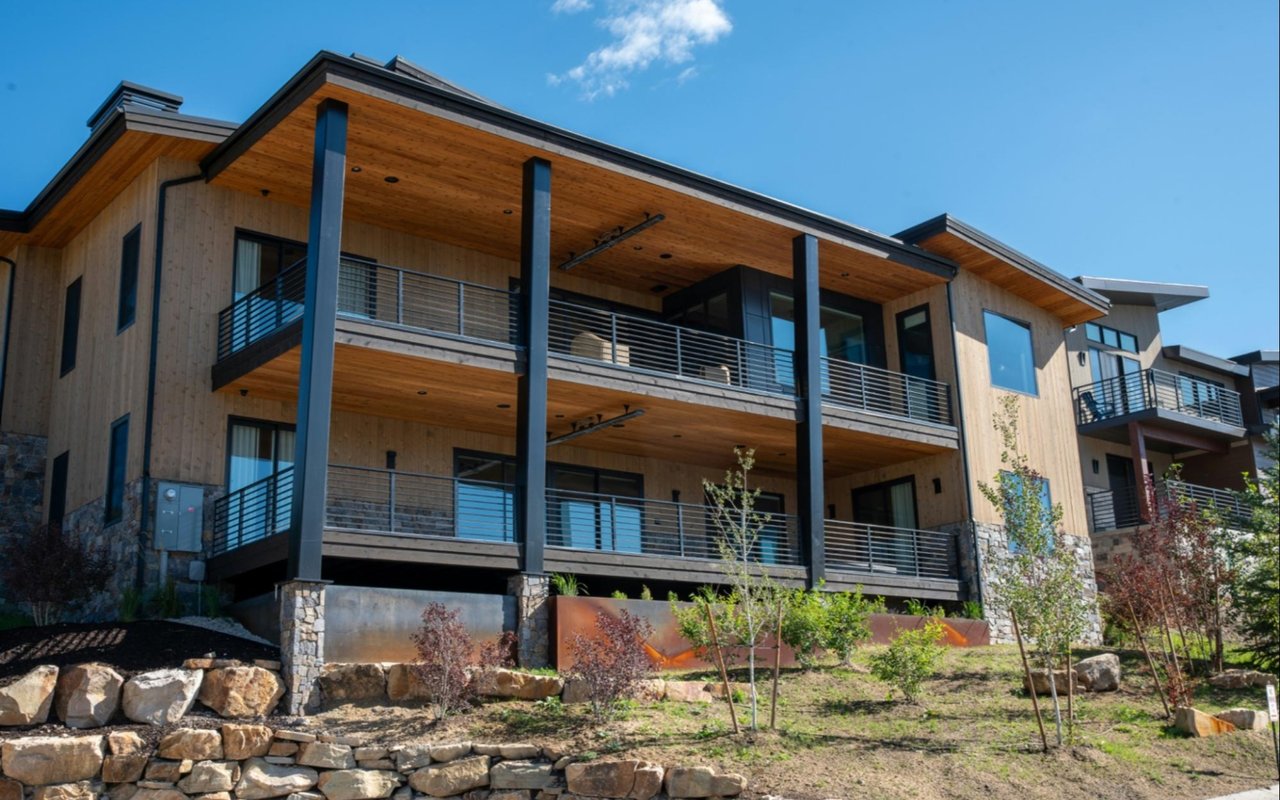 Decoding the Relationship Between Home Age and Market Value