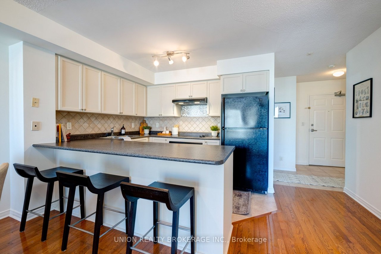 245 Davisville Ave, Ste 412