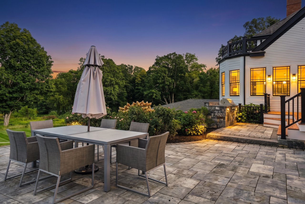 An Exceptional Southborough Estate