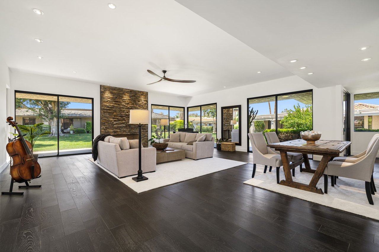 6 Amherst Court