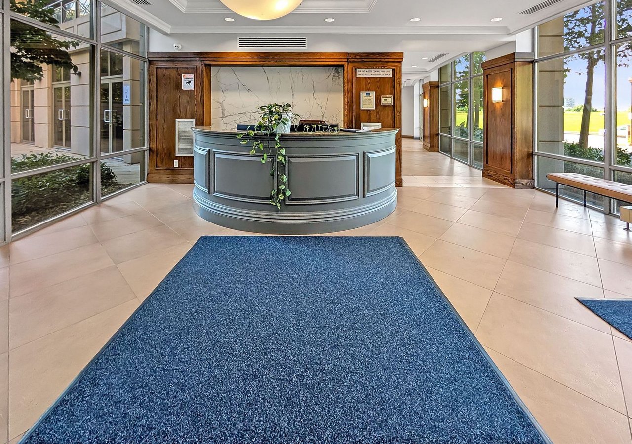 Bright and Spacious Corner Unit