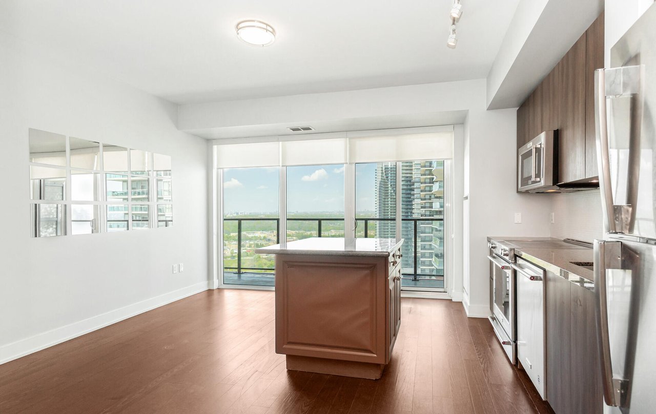 30 Shore Breeze Drive Unit: 2213