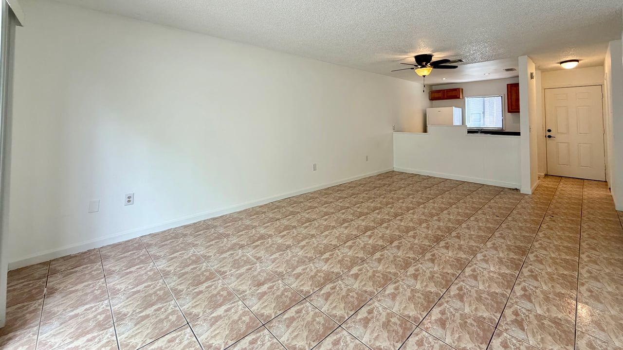 Lake Baldwin Area 2-Bedroom Townhouse for Lease