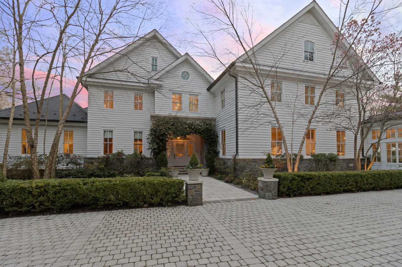 Silver Maple Manor