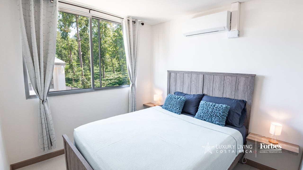 21565 - Corner house with 3 furnished bedrooms, a patio, in Cariari