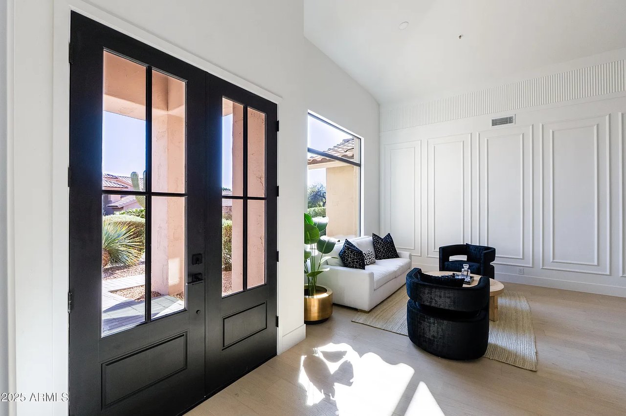 9238 E PALM TREE Drive, Scottsdale