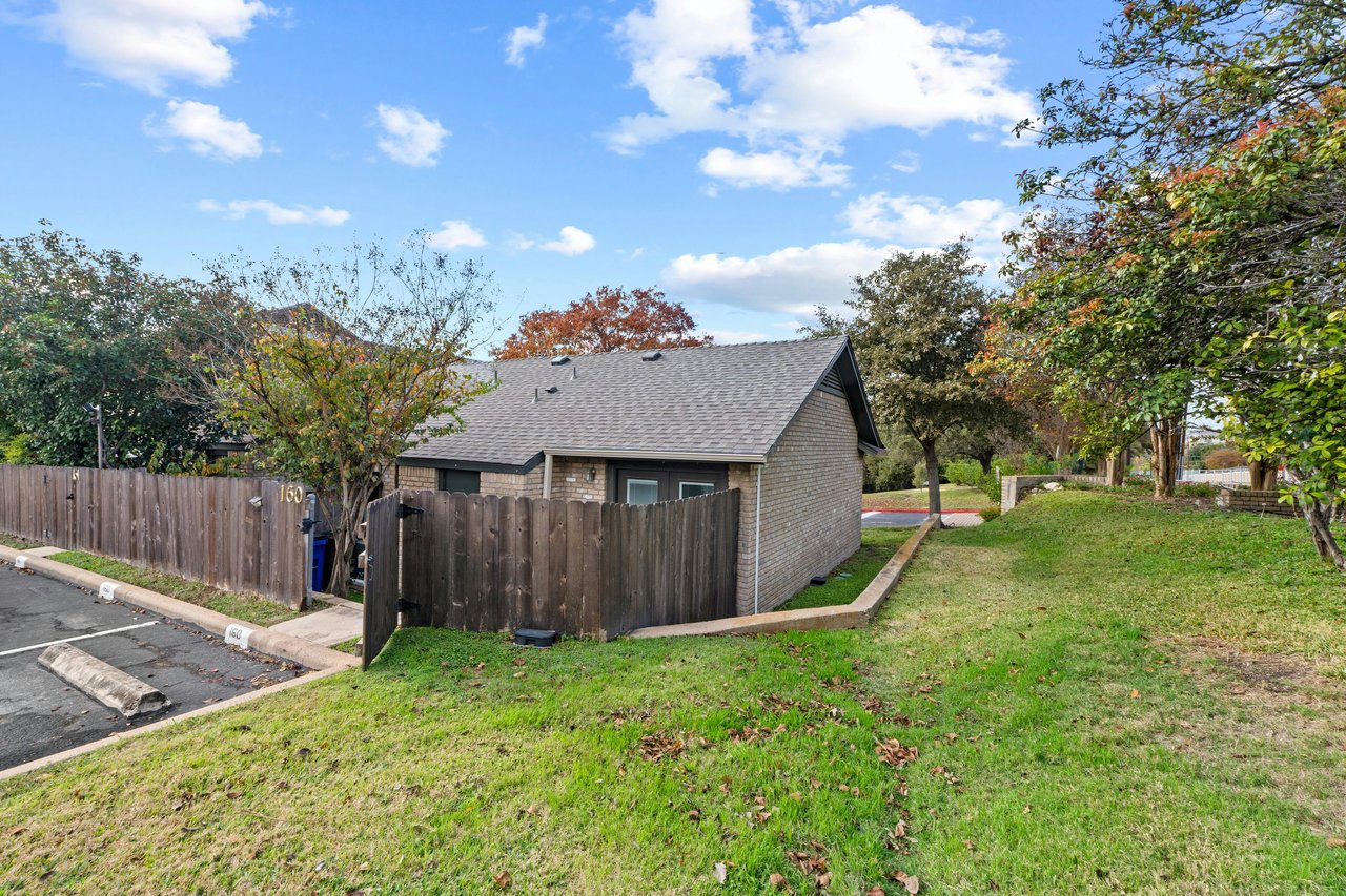 Bright & Chic Corner Lot Home in Coppertree Condos