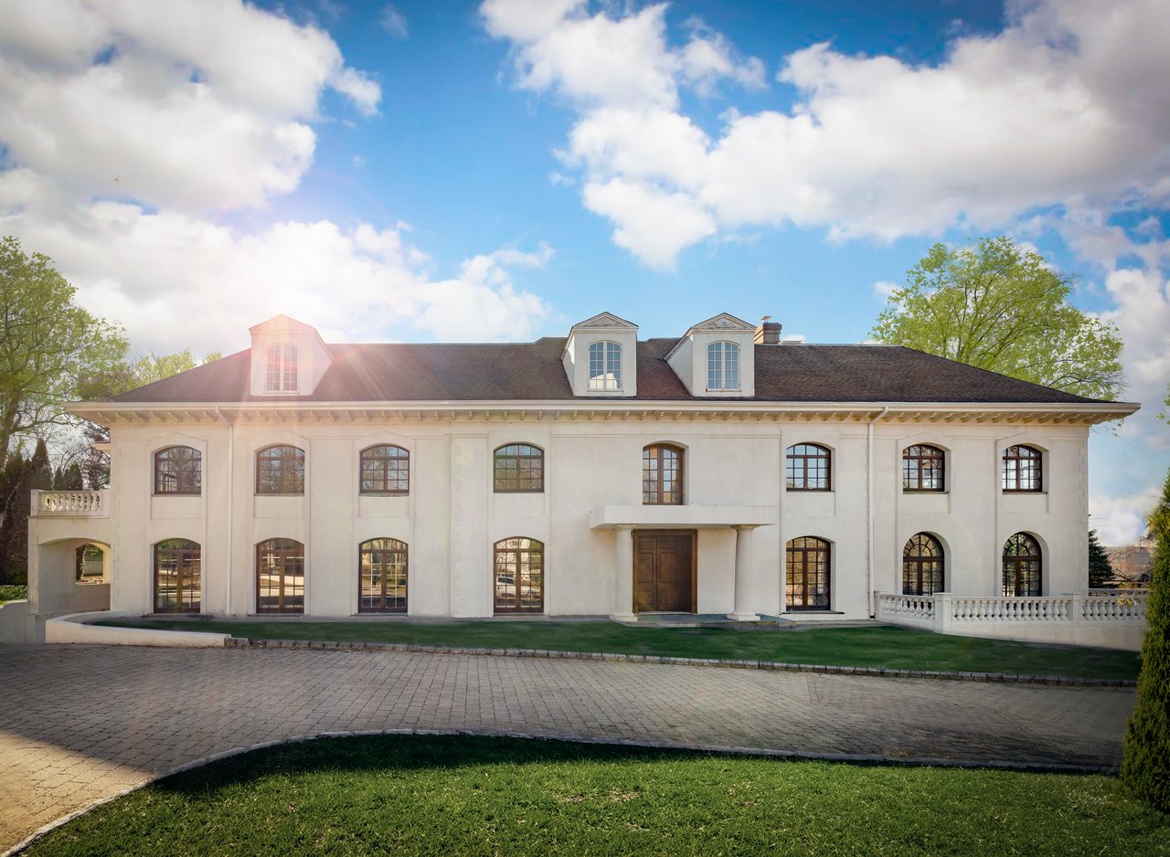 Guggenheim-inspired mansion on estate where JFK spent years as a kid has listed for $6.45M