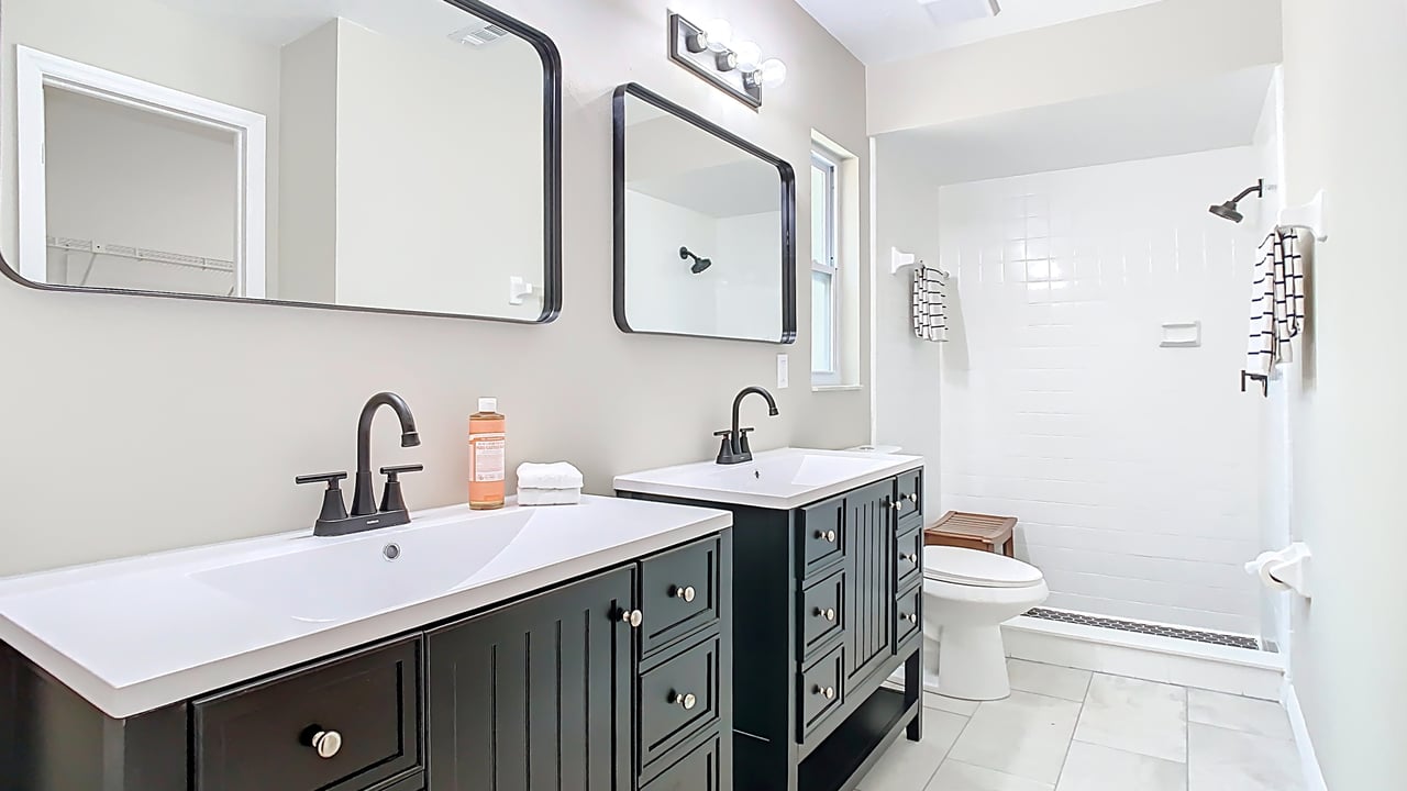 Spacious Open Concept Home in Winter Springs