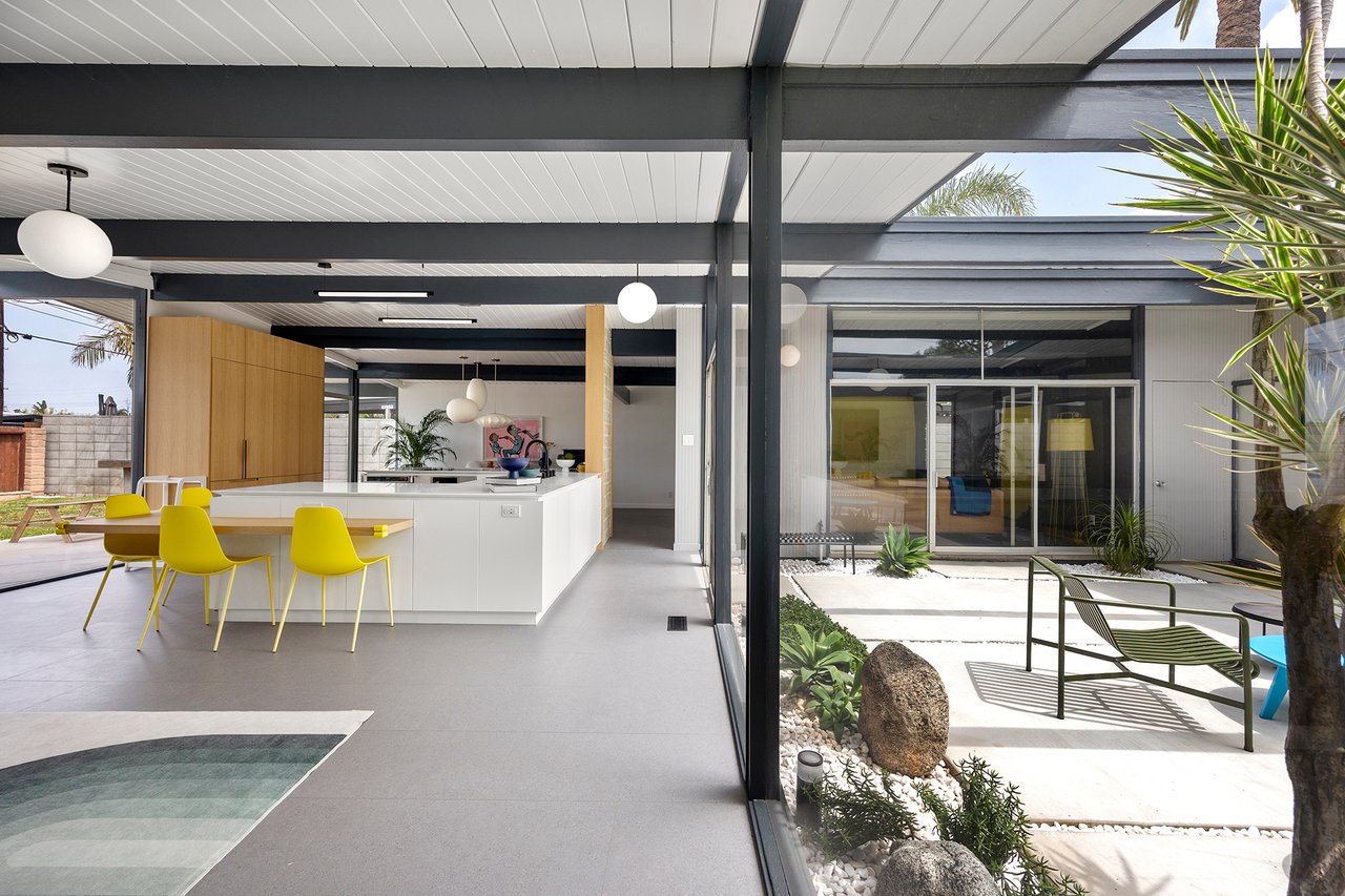 Why People Fall in Love With Midcentury Modern Homes