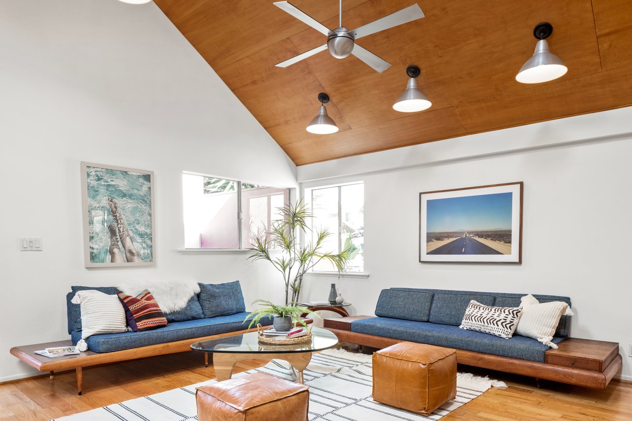 38 20th Ave