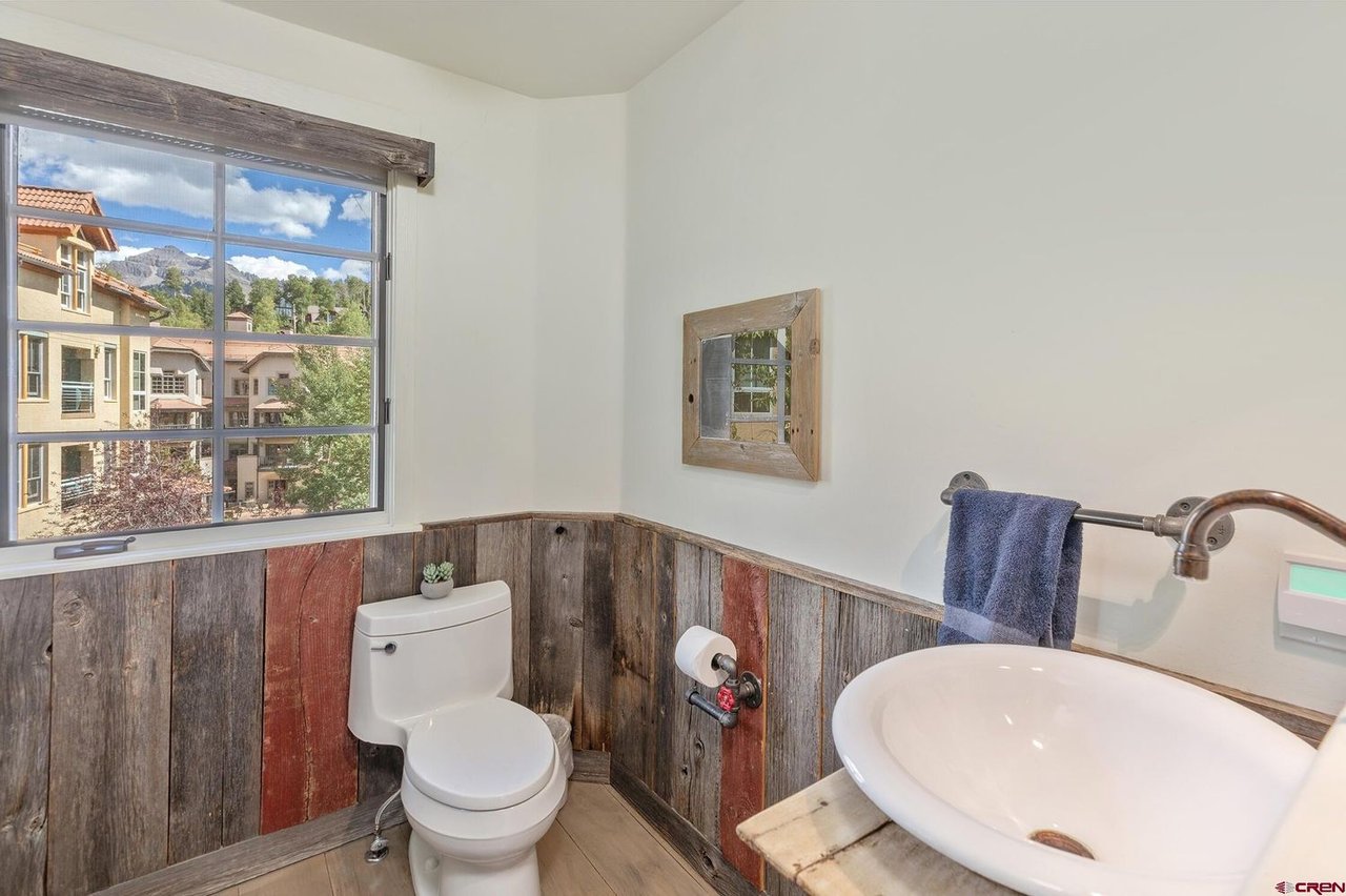 618 Mountain Village Blvd #401