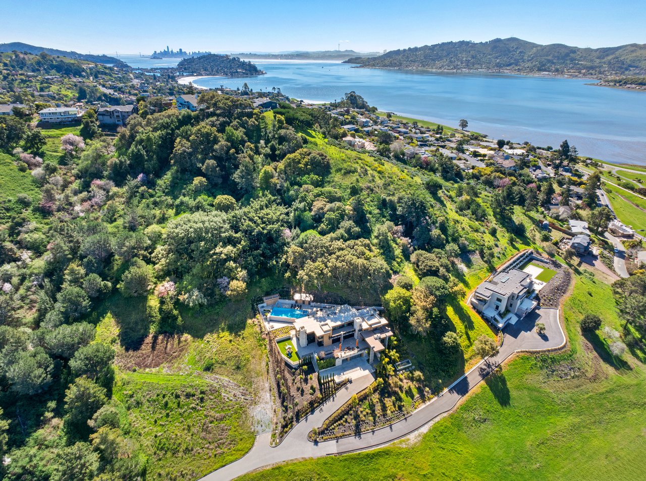 Modern Luxury - Completed in 2020