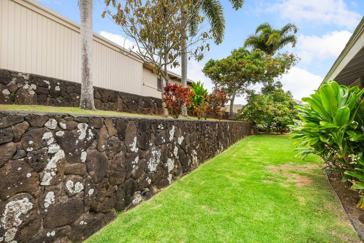 1433 Akanahe Place