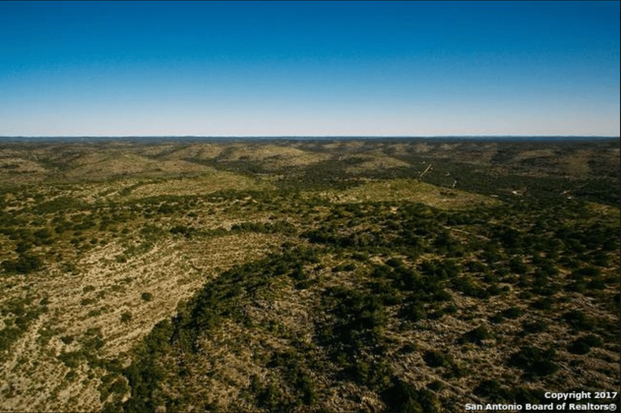 822 Acres in Uvalde Double Knobs Mountain Ranch