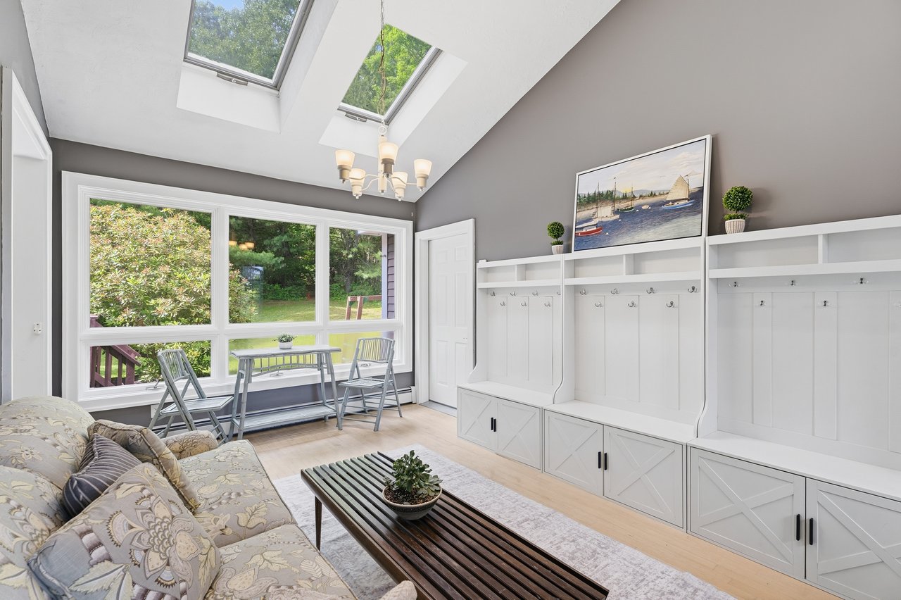 571 Linden St