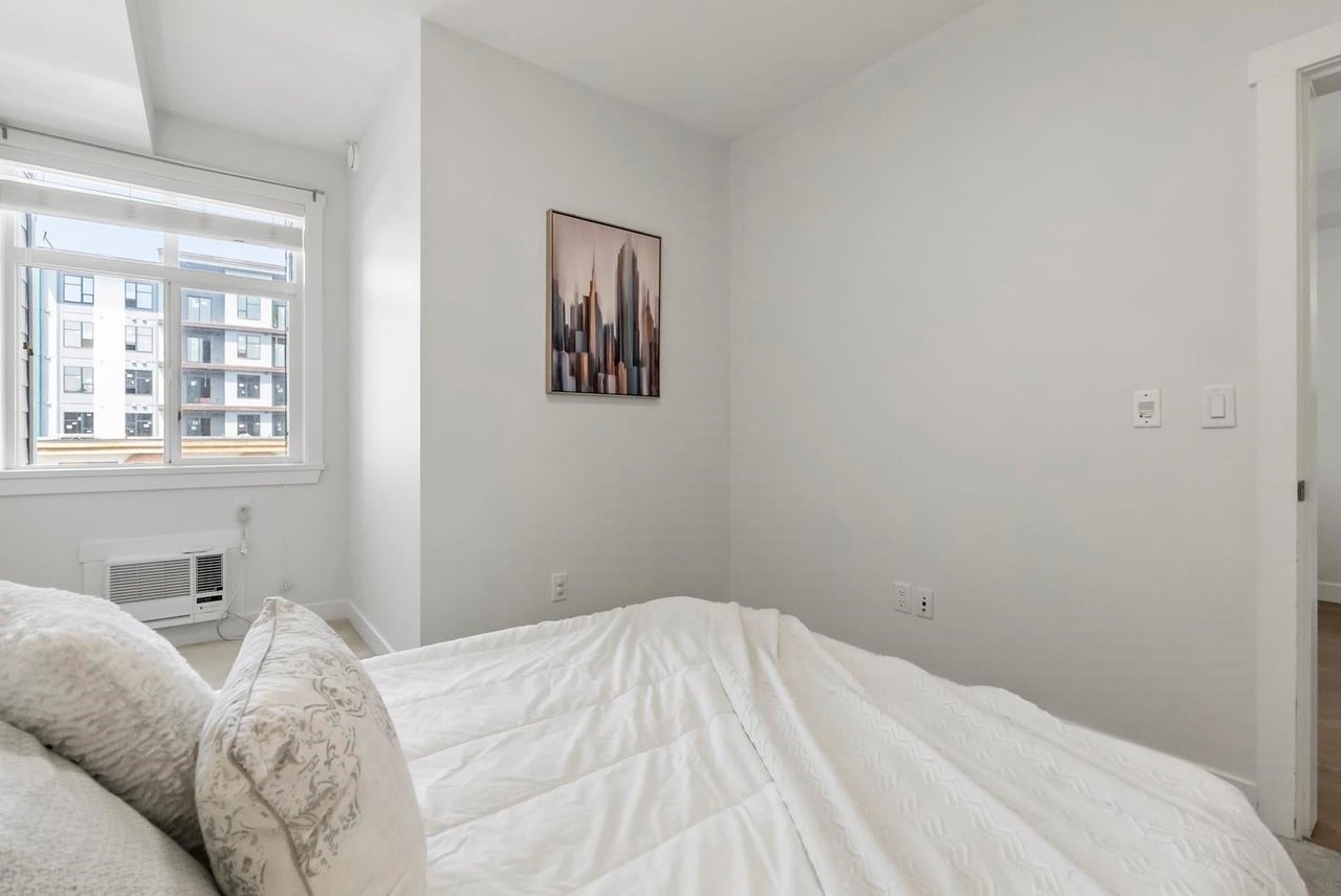313-20686 Eastleigh Crescent