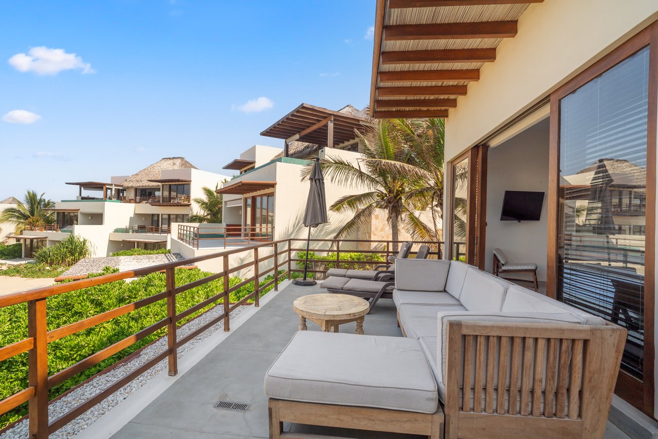 Marea Beachfront Villa B9