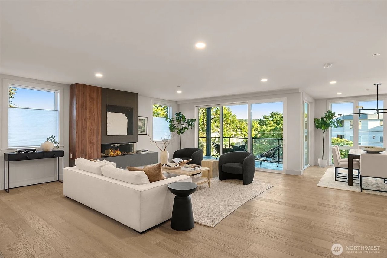 238 4th Avenue #300