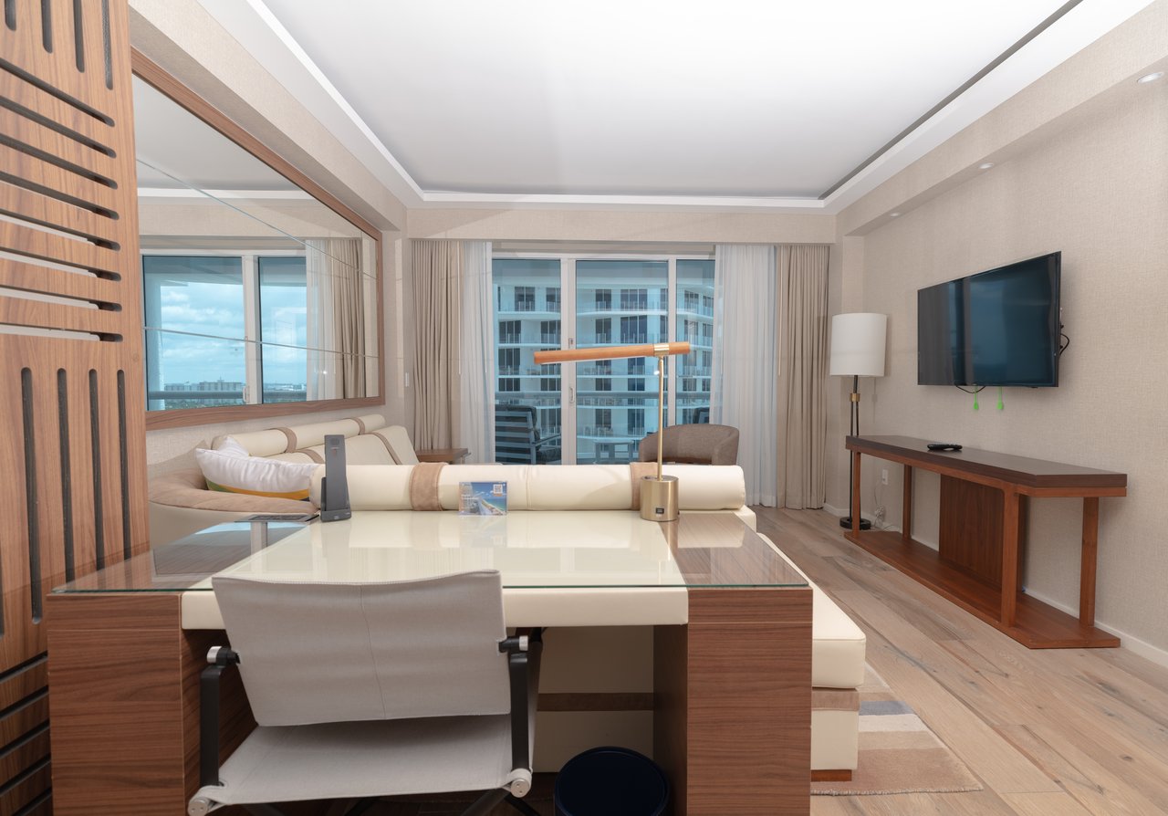 The Ocean Resort Residences (Conrad Fort Lauderdale Beach)