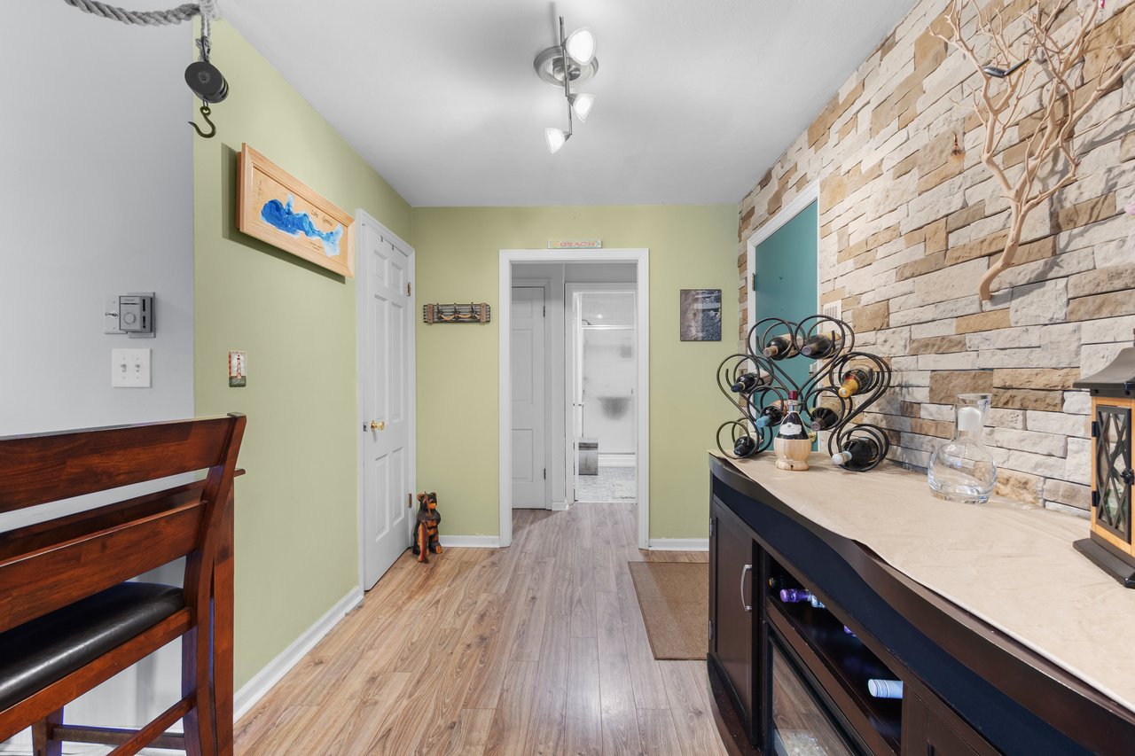 1305 W. Main St. Unit 202 Lake Geneva, WI 53147