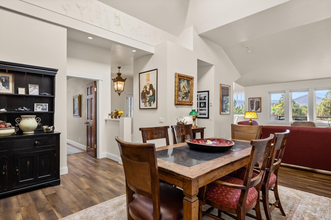 Charming Home with Spectacular Mountain Views