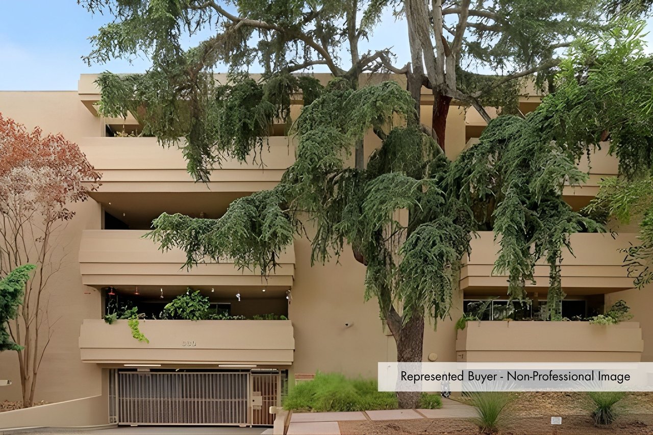 630 Idaho Ave #305, North of Wilshire