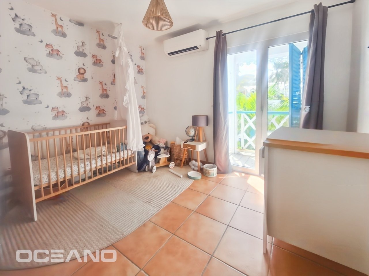 3-bedroom condo - Orient Bay