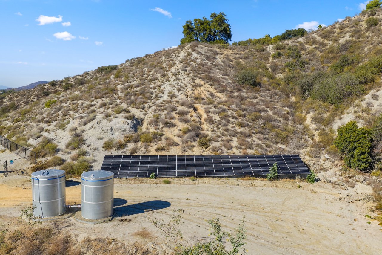 41950 Calle La Escondida