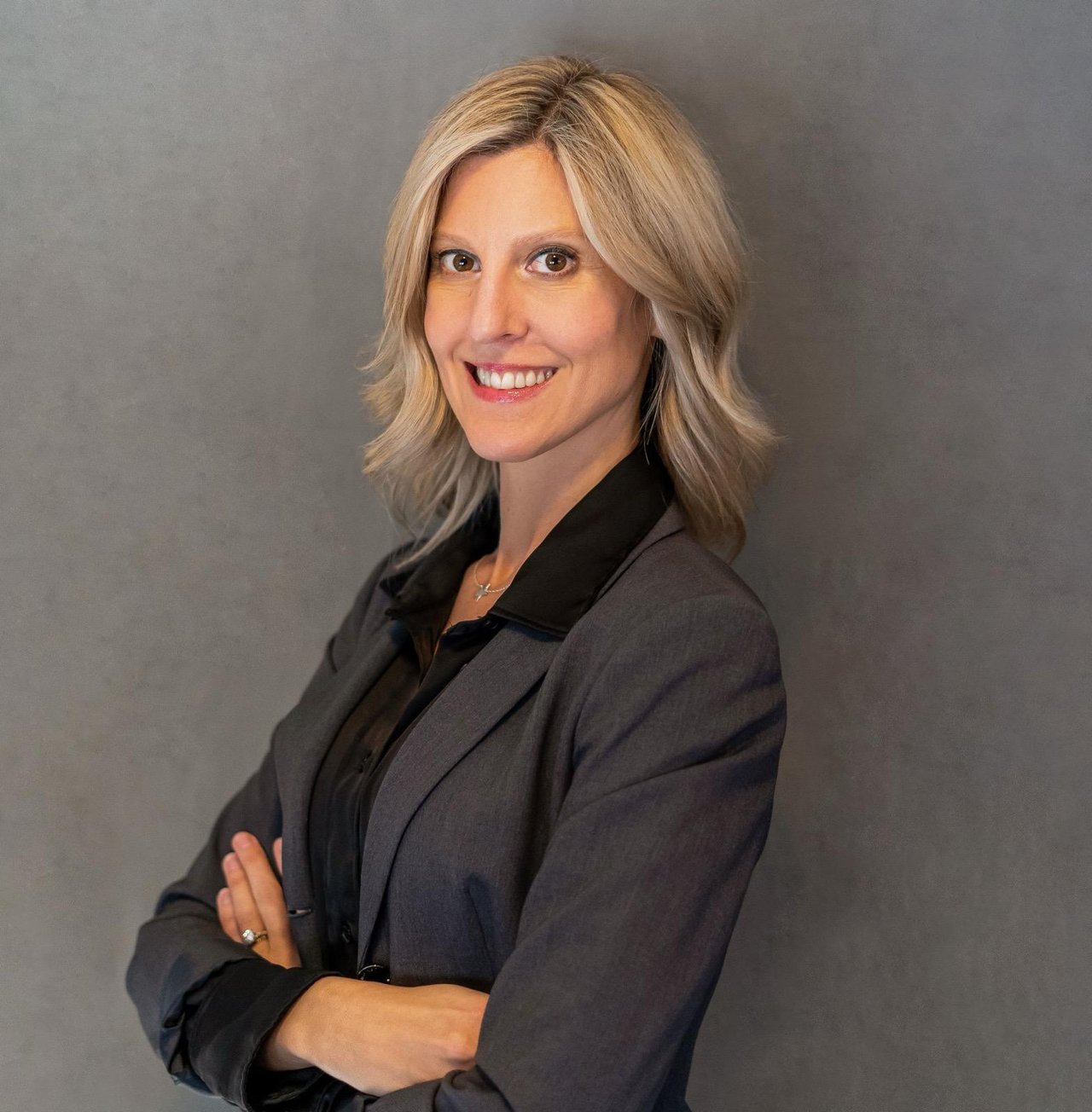 Claire  Starusnak