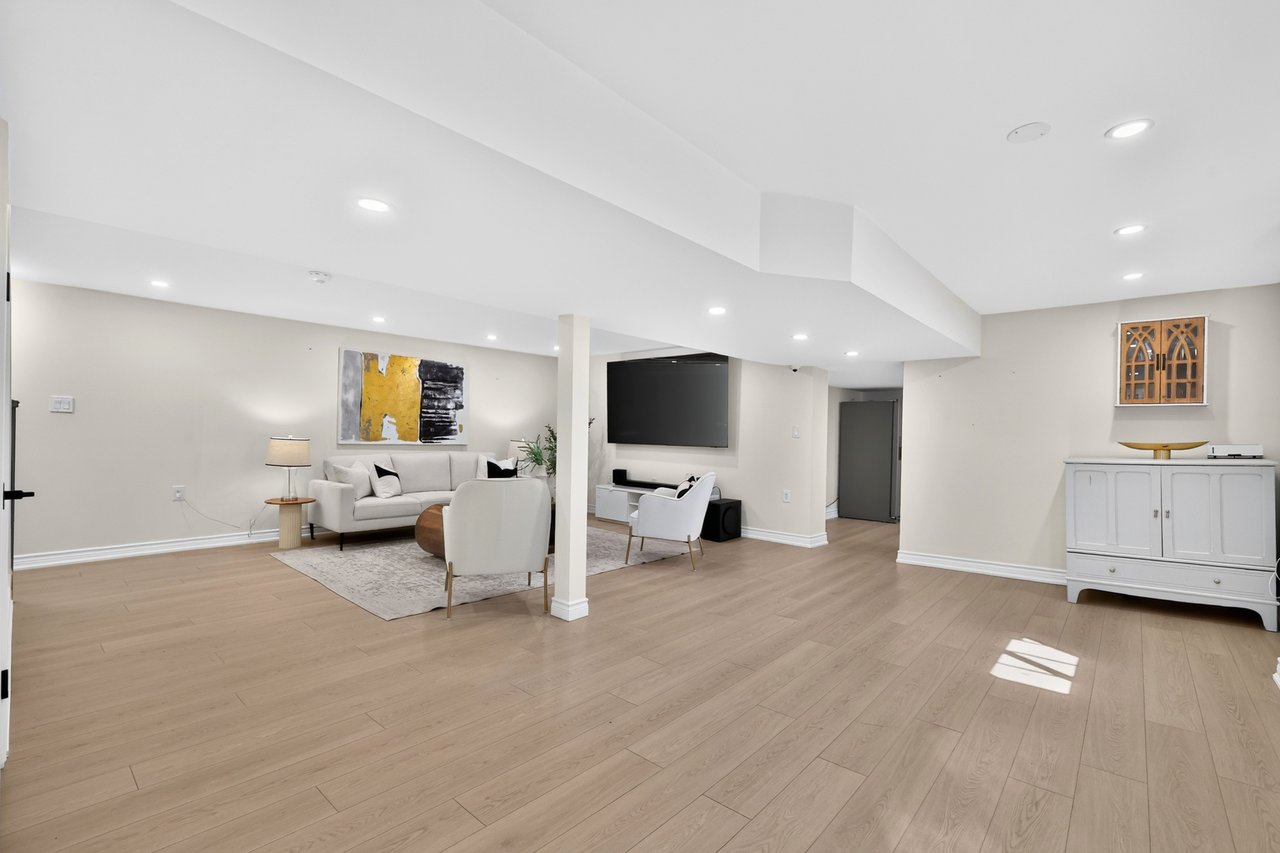 1162 Fleet St