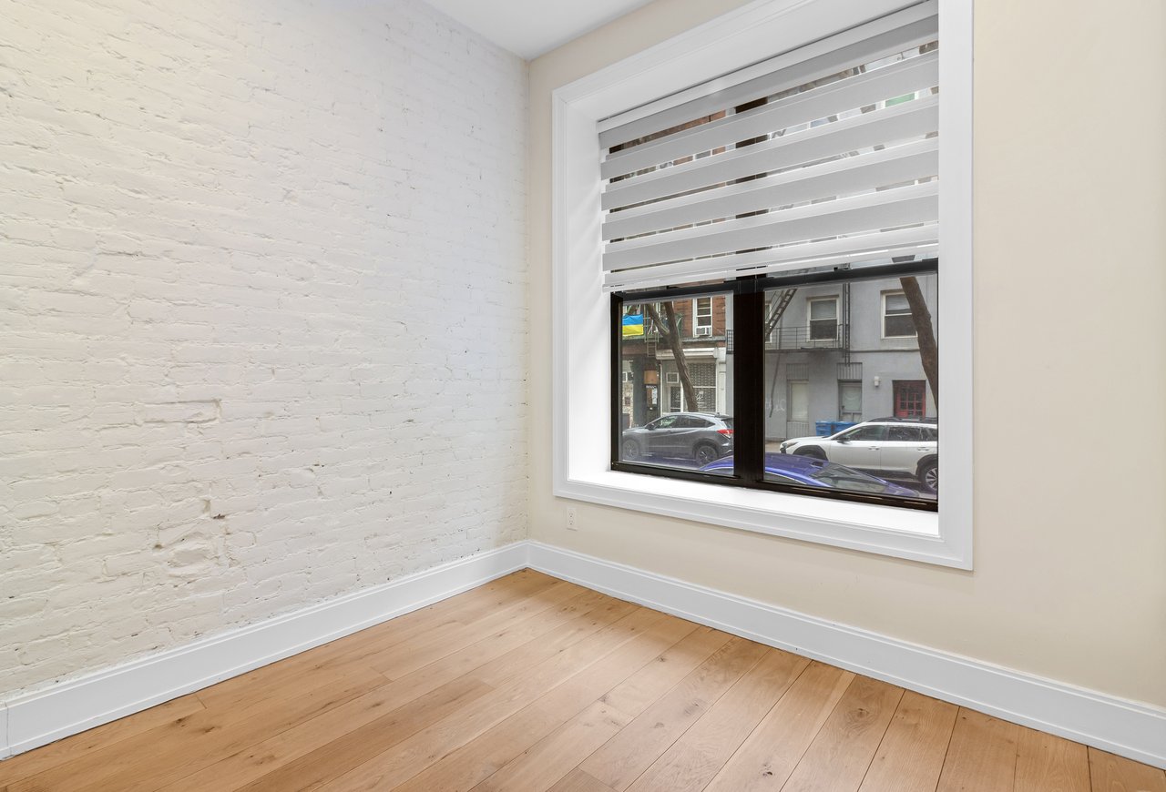 221 East 10th Street