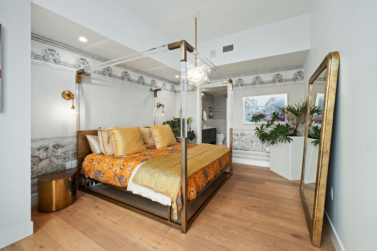 70 Rainey Street #2702