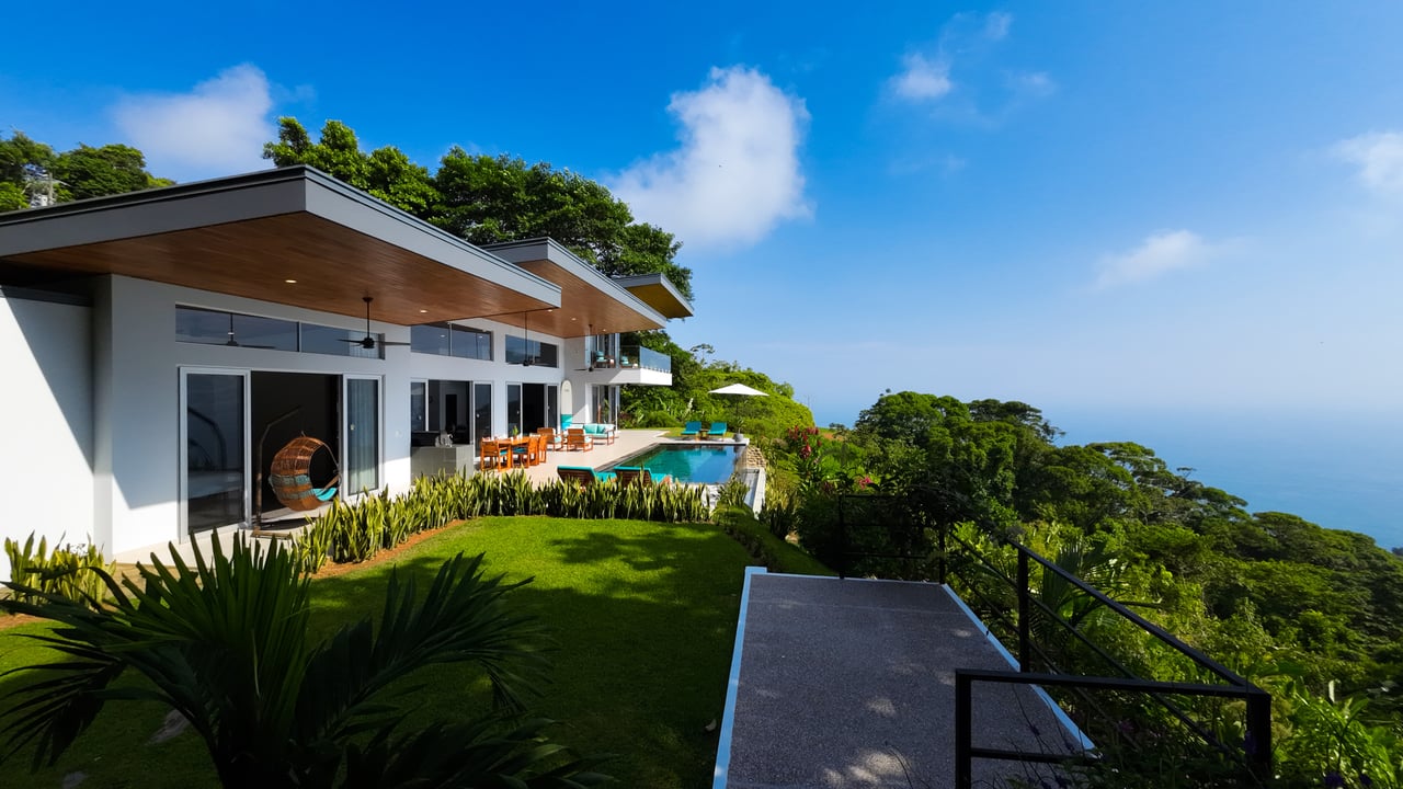 Modern House For Sale with Ocean view in Costa Verde Estates