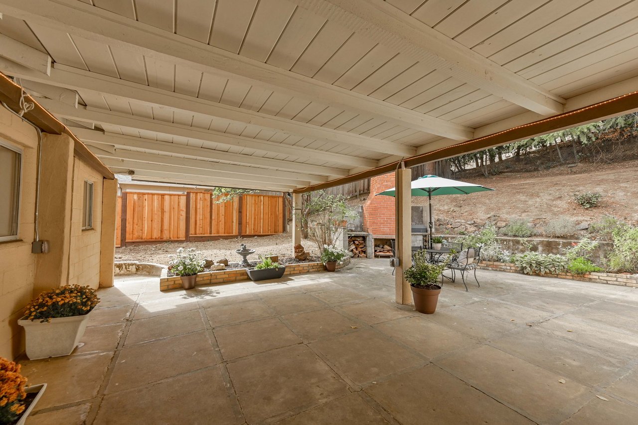 3840 Canyon Way, Martinez