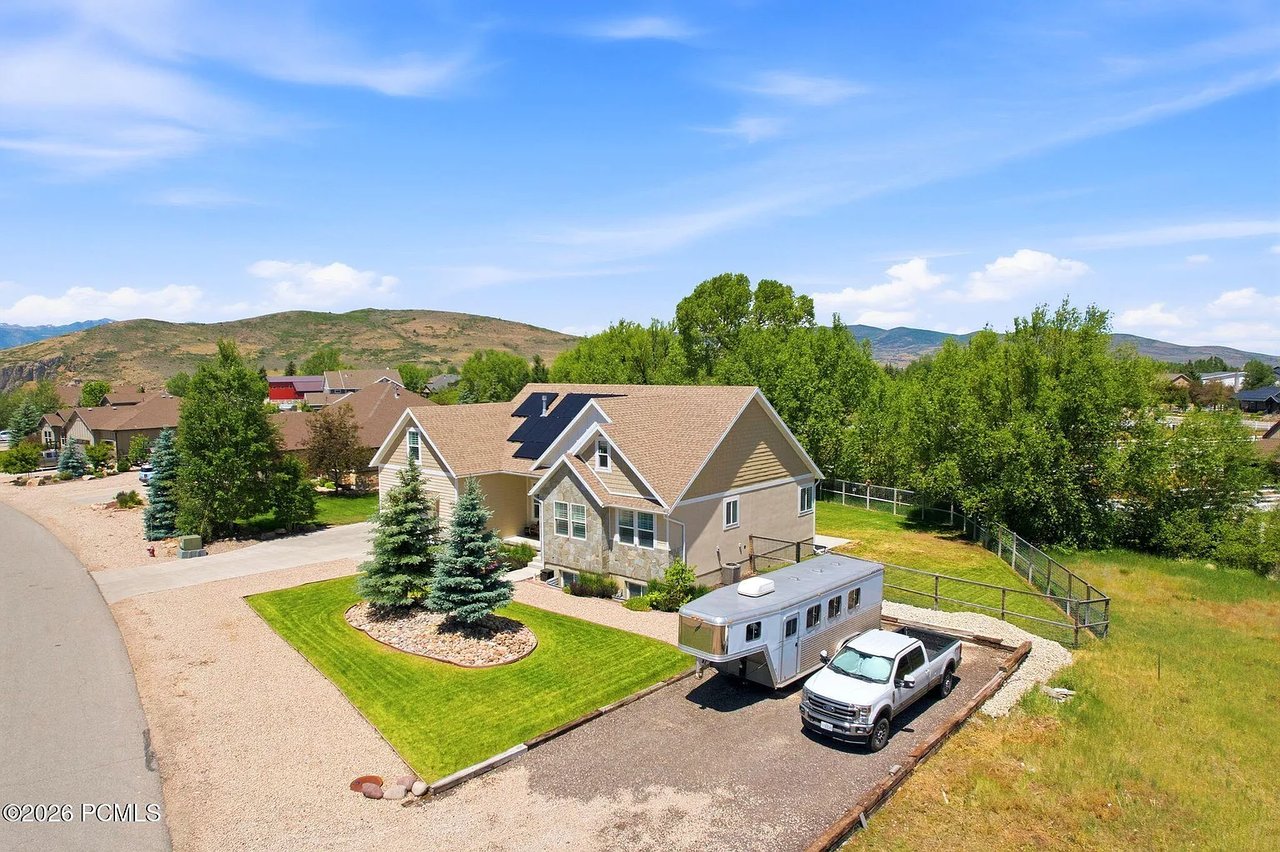 460 Scenic Heights Rd