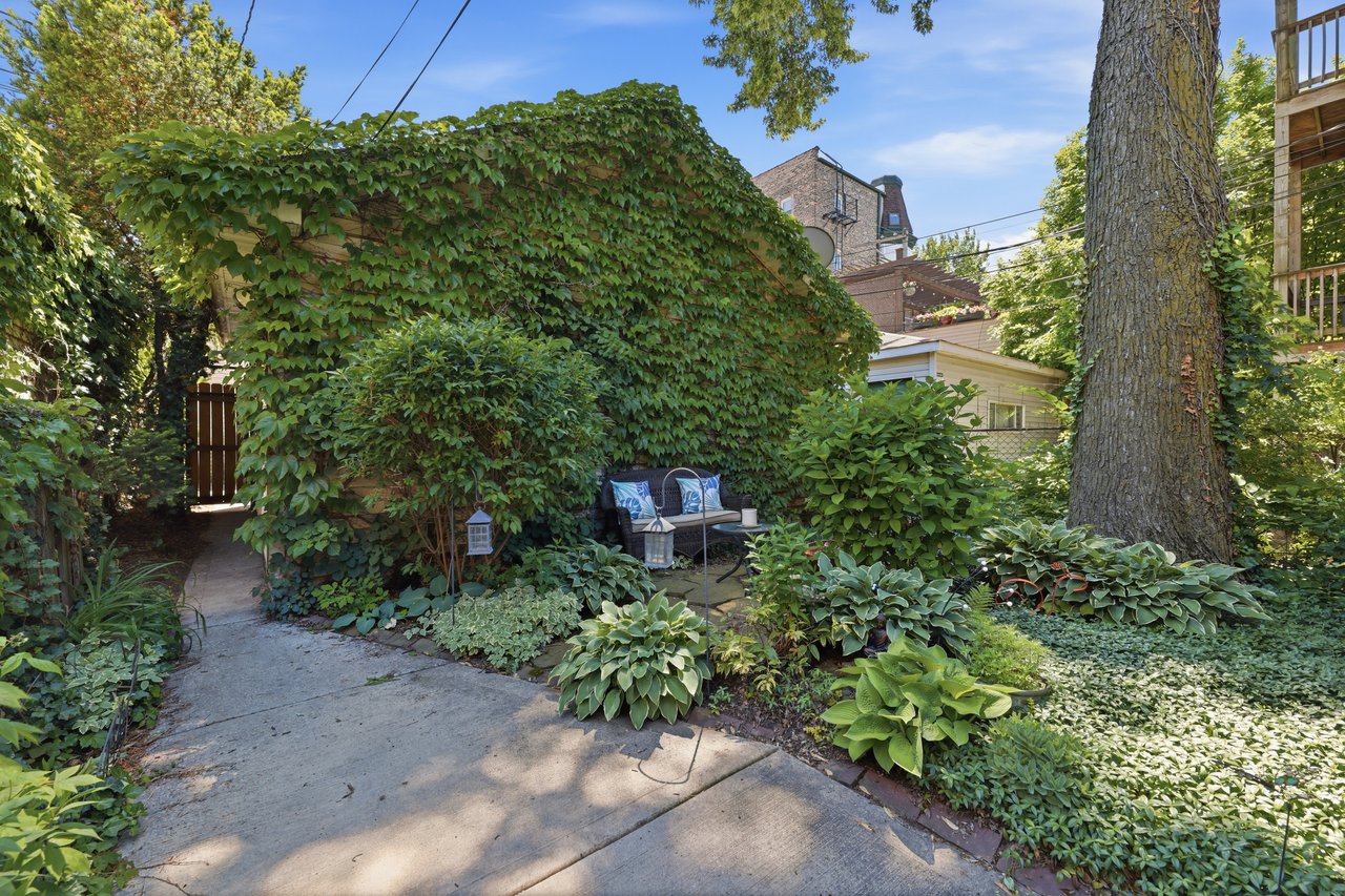 1429 W Huron Street