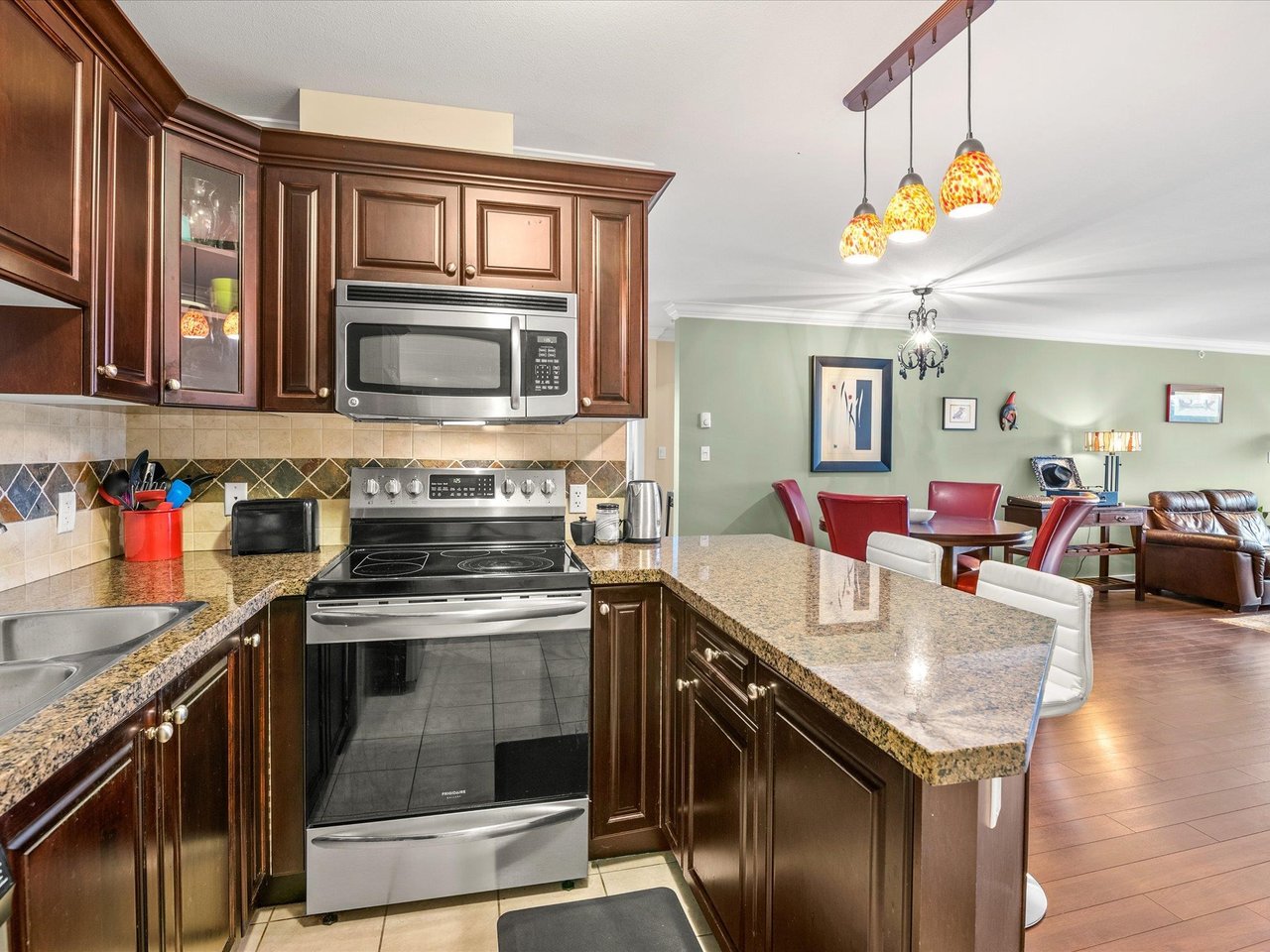 1310 Victoria St, #401