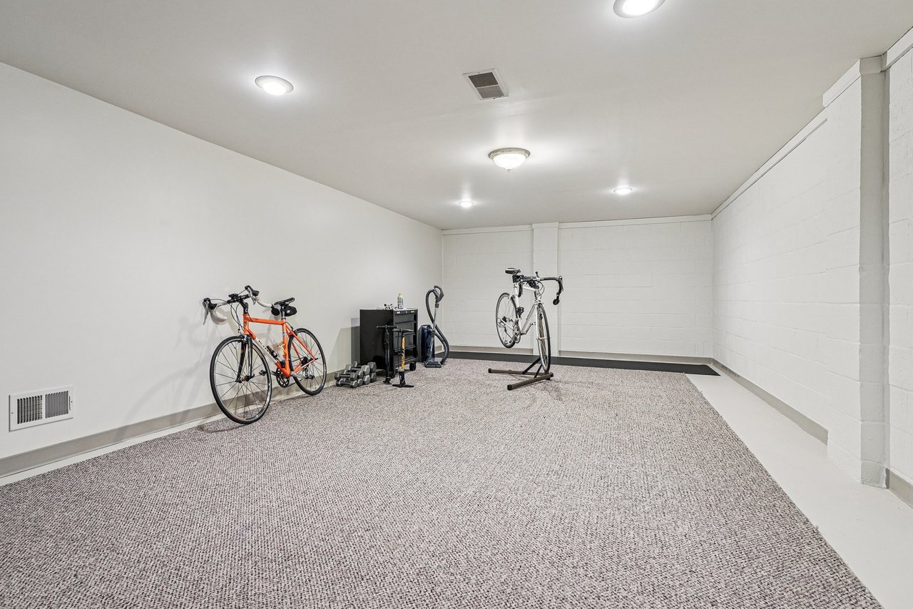 Hilltop Luxury with Endless Views