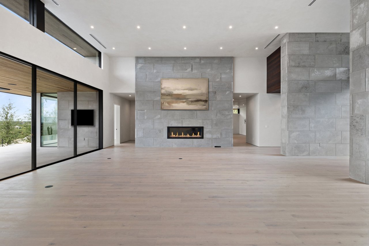 4909 Honey Daisy Way