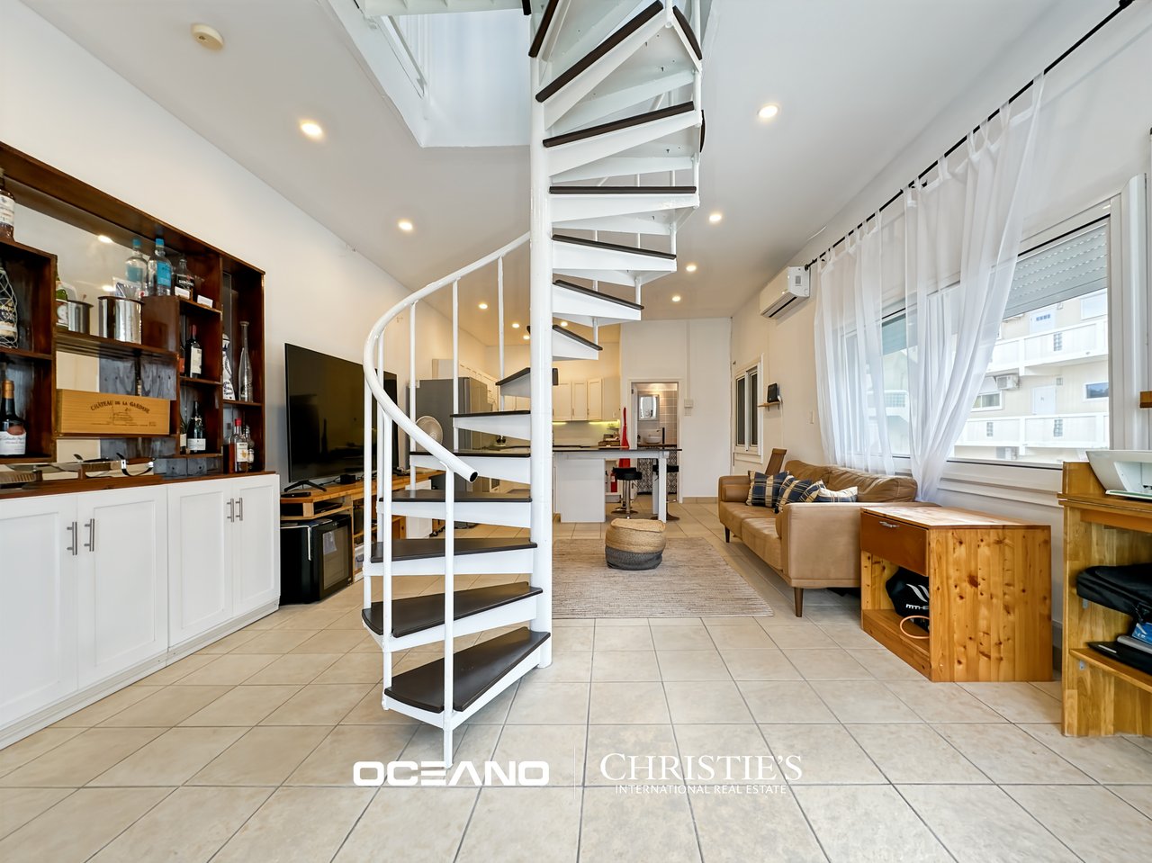 POINT PIROUETTE – 2-Bedroom Townhouse with Private Pool