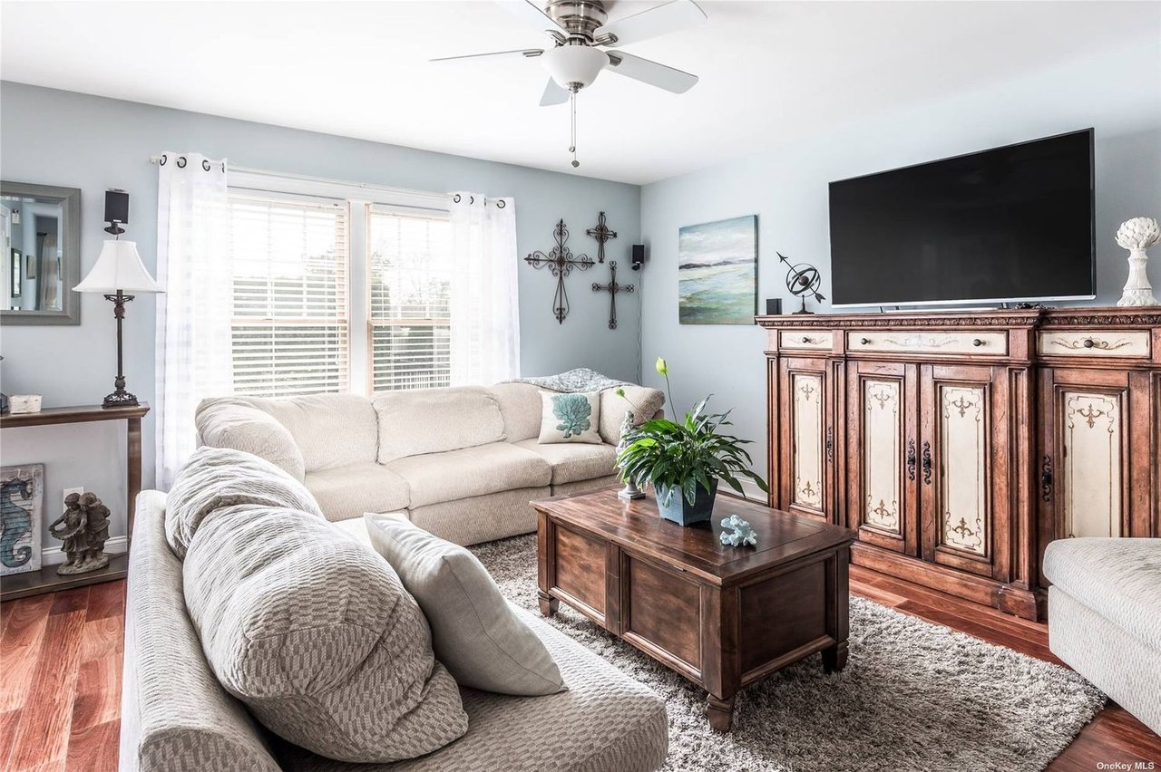 29 Gardners Ln #3B
