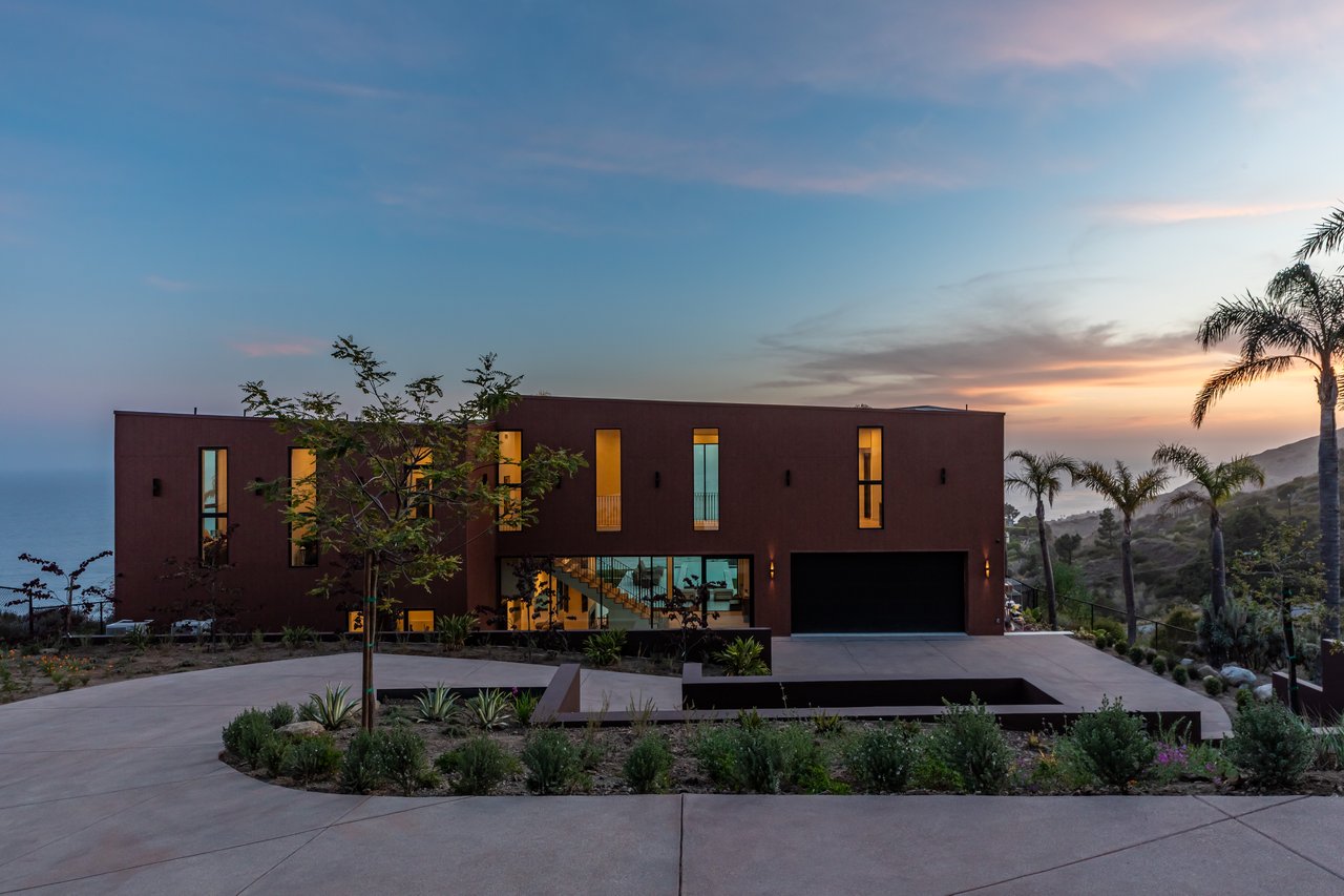 4346 Avenida De La Encinal