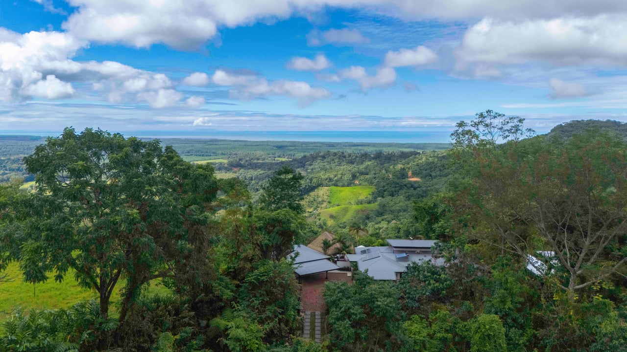 Casa Amarilla – An Extraordinary Luxury Retreat in Tres Rios