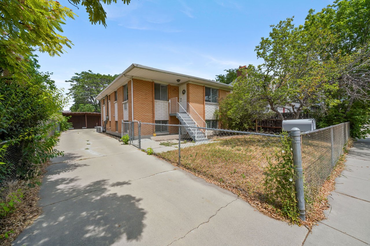 363 E Downington Ave